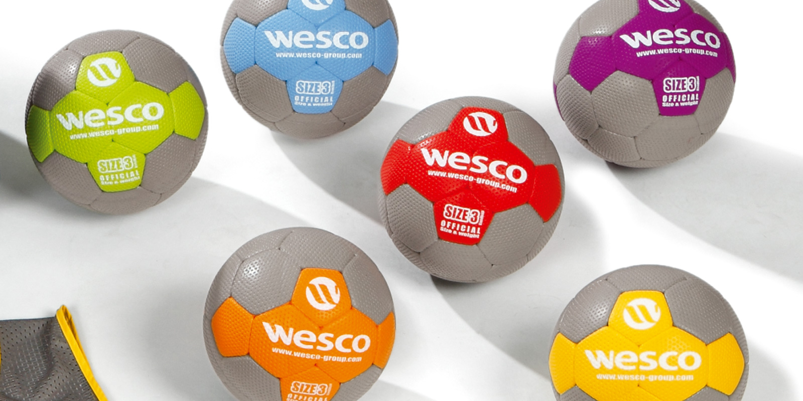 ballons de handball différentes couleurs bleue vert rouge violet jaune et orange blog wesco
