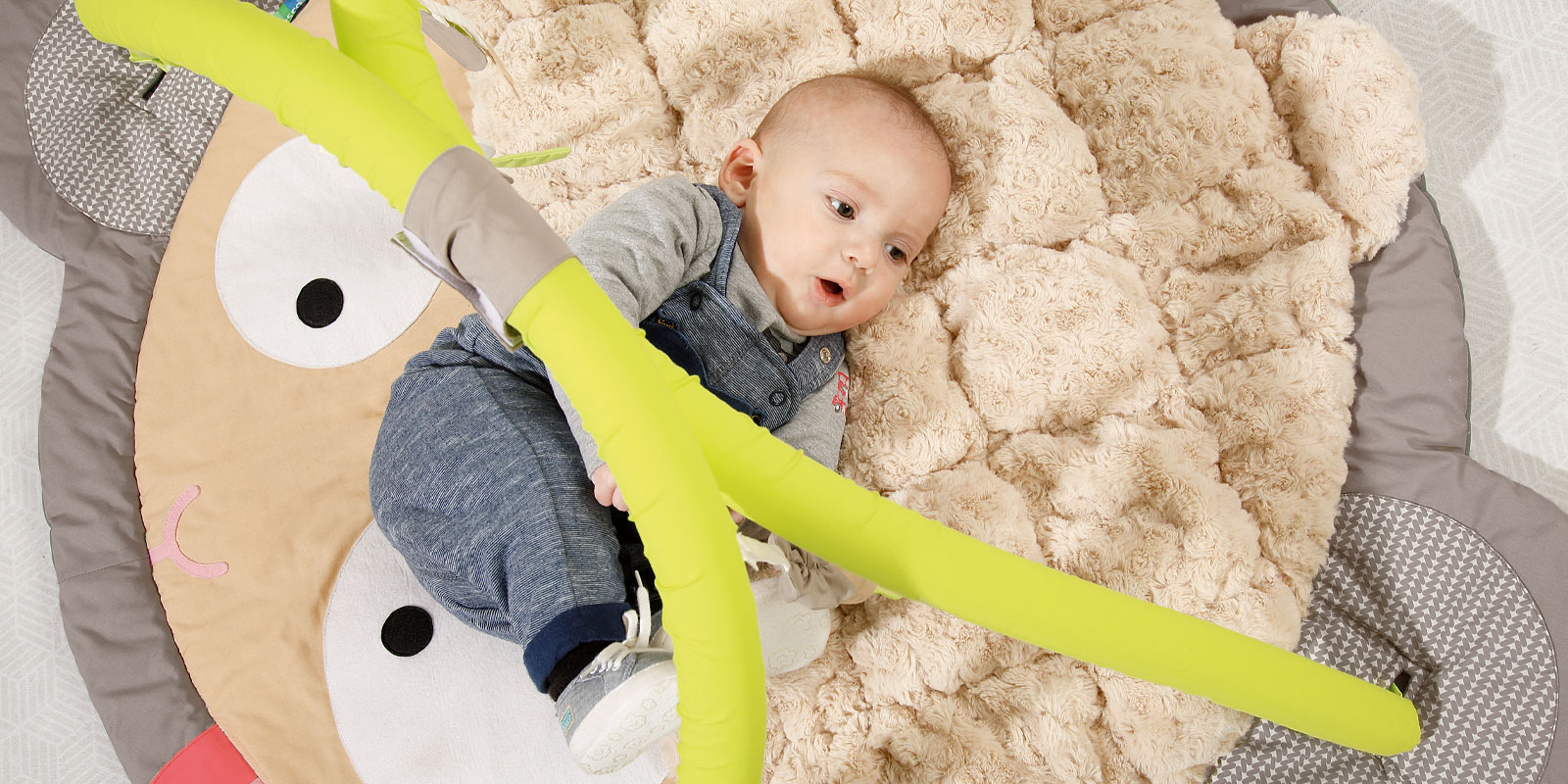tapis d'éveil avec bébé blog wesco