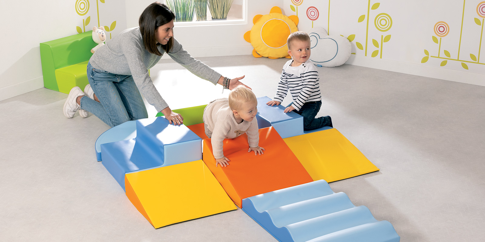 enfants sur modules de motricité blog wesco