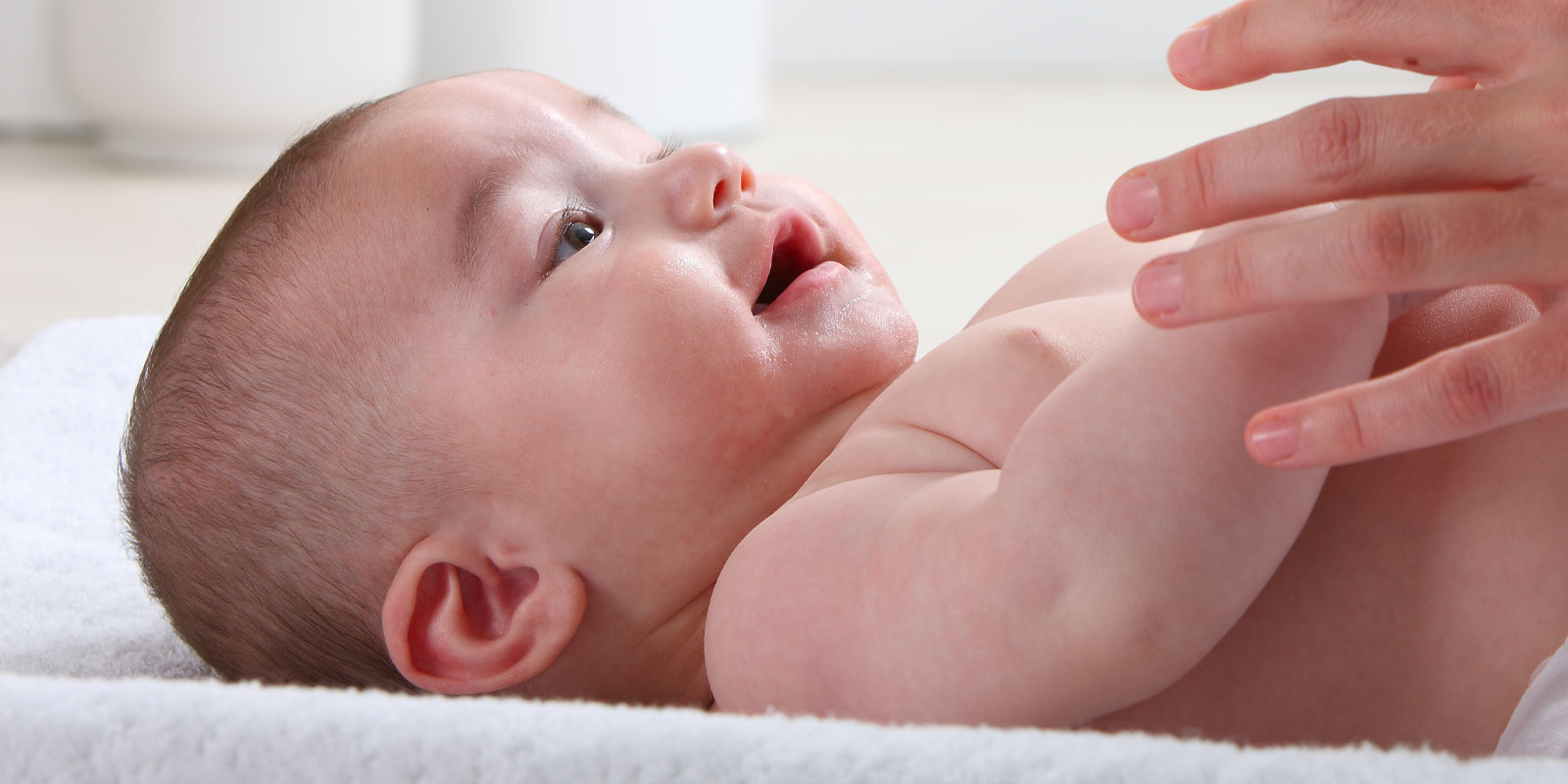 bébé sur table à langer blog wesco